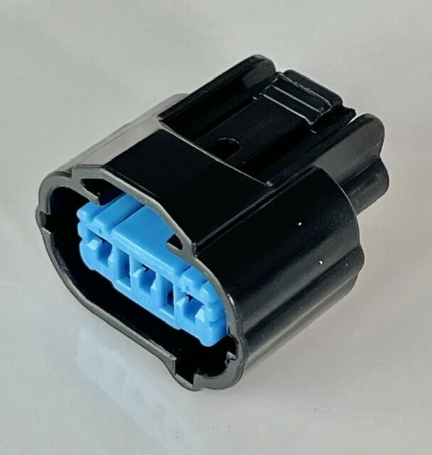 Engine Management Plug - 3 Pin