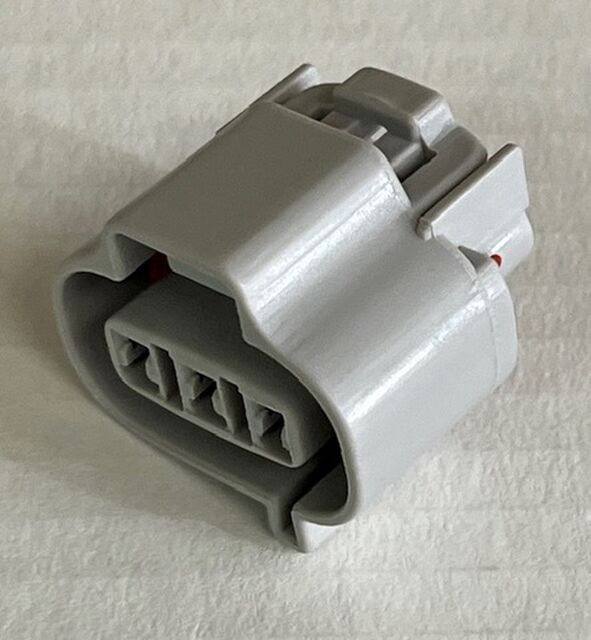 Engine Management Plug - 3 Pin