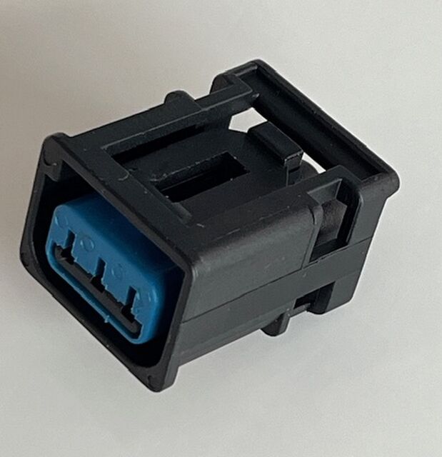 Engine Management Plug - 3 Pin